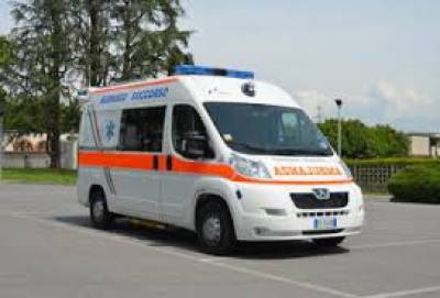 Ausl Bologna. Nuova ambulanza donata al Dipartimento di Emergenza